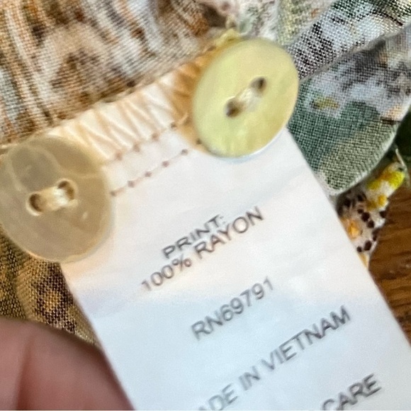 Anthropologie X Fig & Flower | Boho V-Neck Floral Button Blouse Small 3/4 Sleeve - Picture 6 of 8